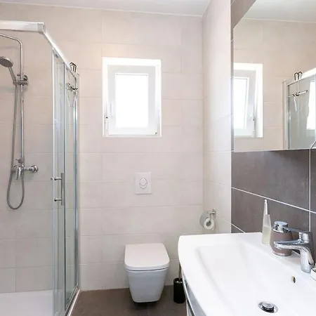 Ferienwohnung Fur 5 Personen Ca 60 Qm In Medulin, Istrien Sudkuste Von Istrien - B58508 ميدولين