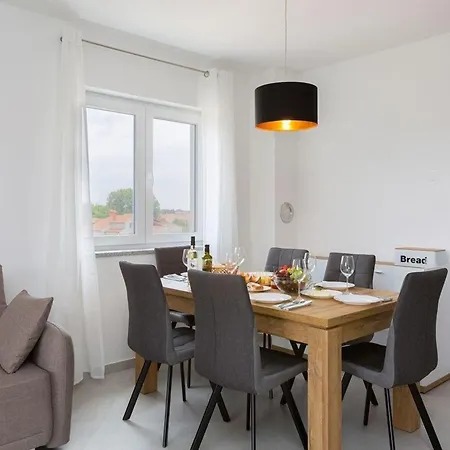Ferienwohnung Fur 5 Personen Ca 60 Qm In Medulin, Istrien Sudkuste Von Istrien - B58508 شقة ميدولين