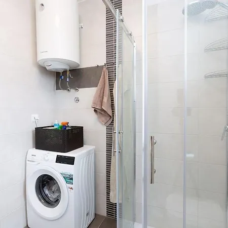 Ferienwohnung Fur 5 Personen Ca 60 Qm In Medulin, Istrien Sudkuste Von Istrien - B58508 شقة *